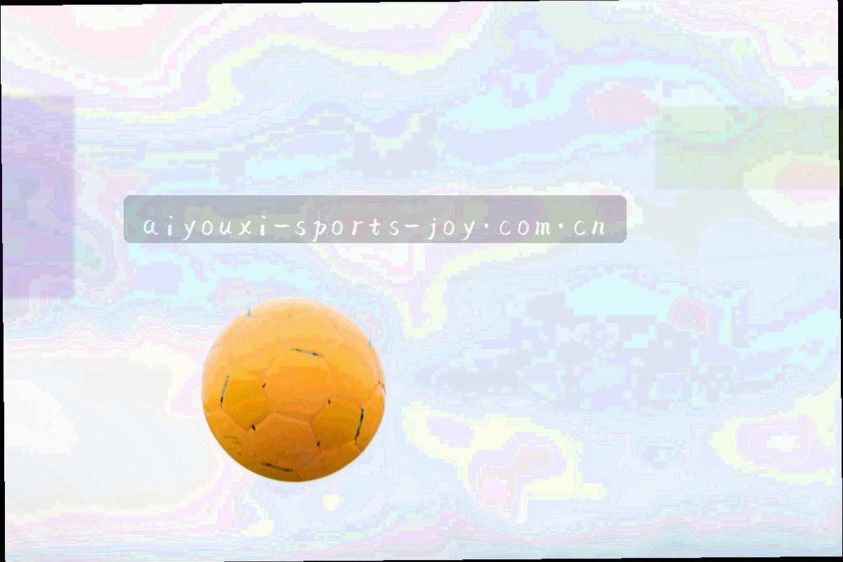夜幕下的城市灯光与半透明网格叠加，呈现湖北地区夜间赛事氛围
